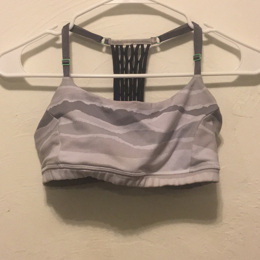 Lululemon sports bra